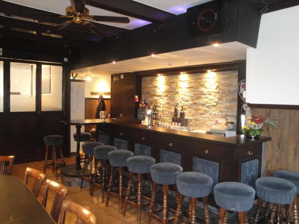 De Gouden Klok Hotel Леуварден Стая снимка
