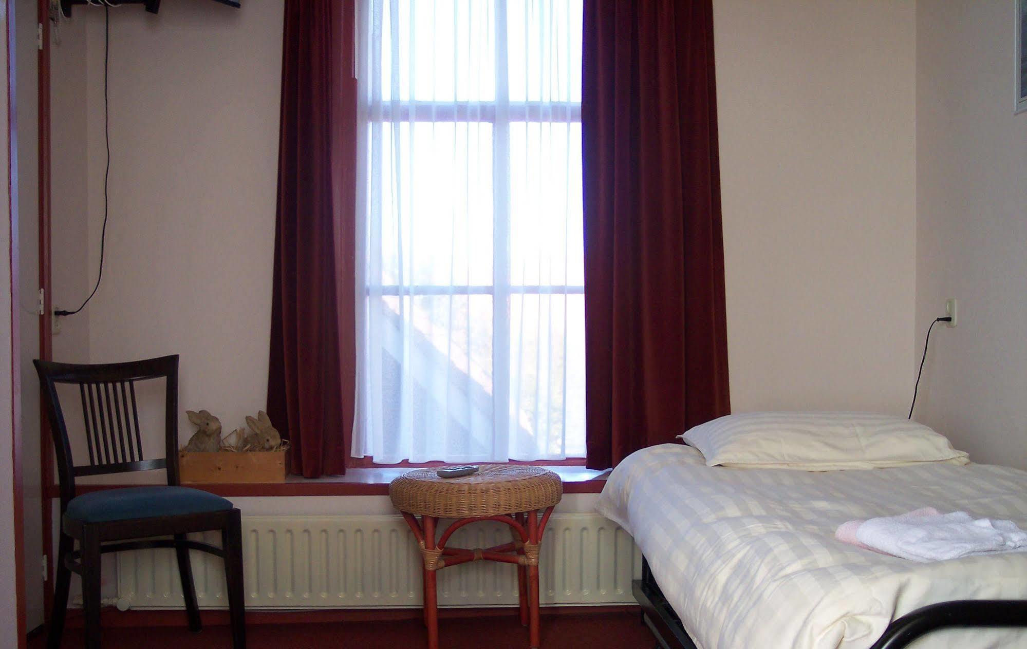 De Gouden Klok Hotel Леуварден Екстериор снимка